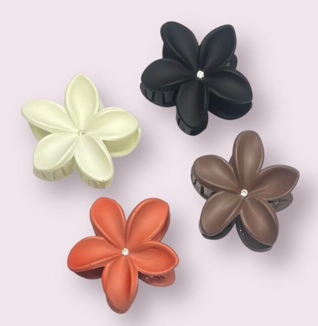 Fancy Flower Claw With Stone (Pack of 12)