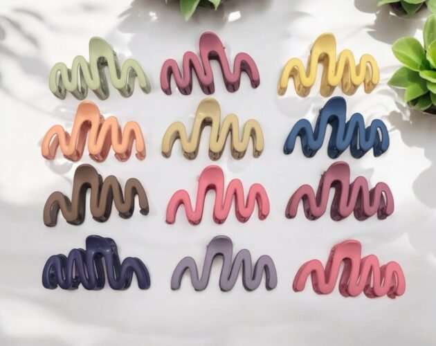 Trendy Designer Hair Claw (pack of 12) - 9cm. - Image 2