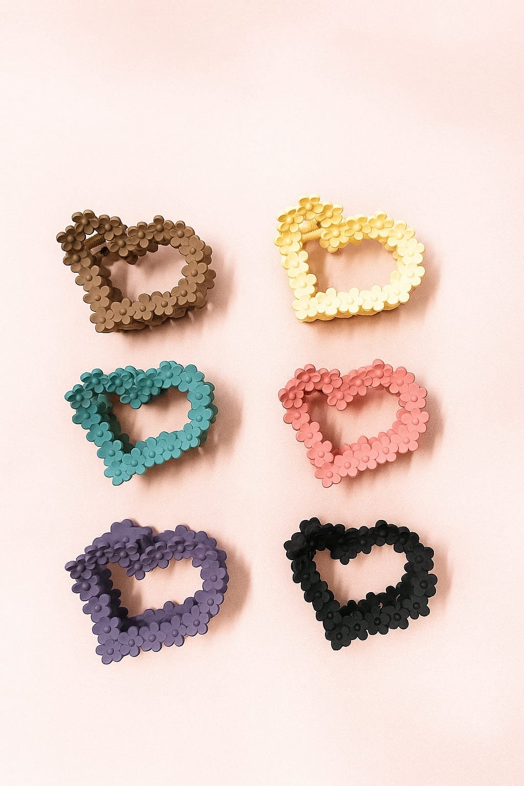 Medium Size Heart Shape Claw (Pack of 12)